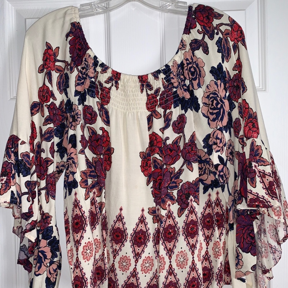 size small floral blouse